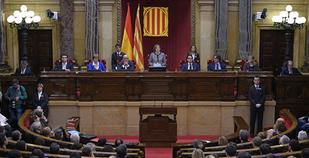 Catalan parliament declares independence
