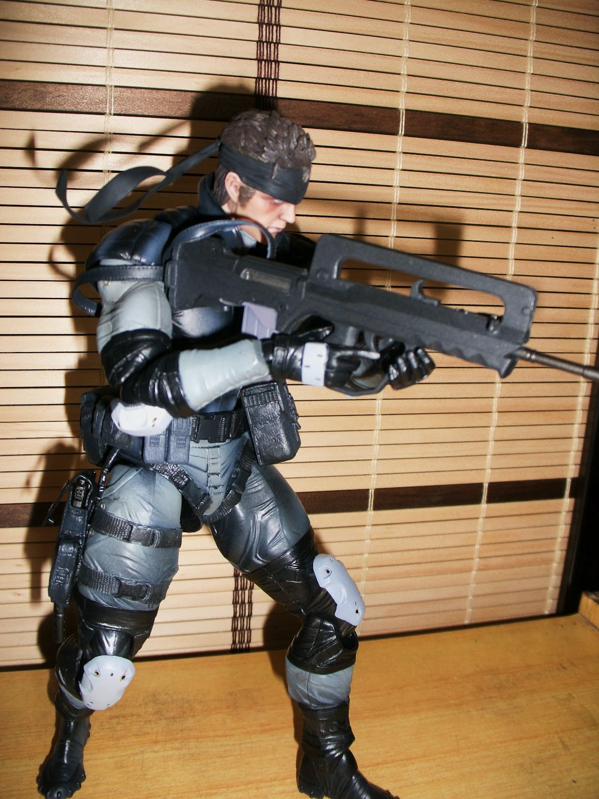 Angels and Summer: Play Arts Kai Solid Snake - Metal Gear Solid Review