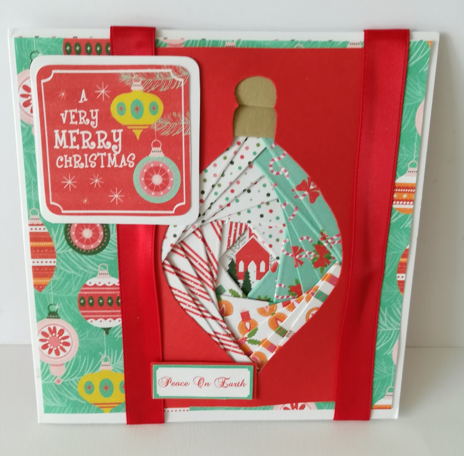 Cards made by Beckie: Iris Folded Bauble Christmas Card