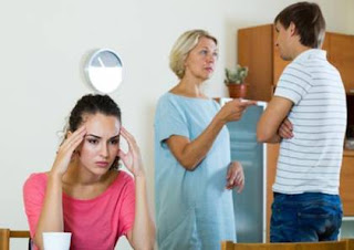 تتصرّفى بتلك الأساليب لو كان زوجك لا يحبّ عائلتك تتصرّفى بتلك الأساليب لو كان زوجك لا يحبّ عائلتك