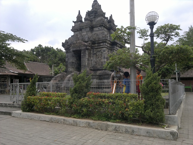 Candi Pawon Candi Pawon