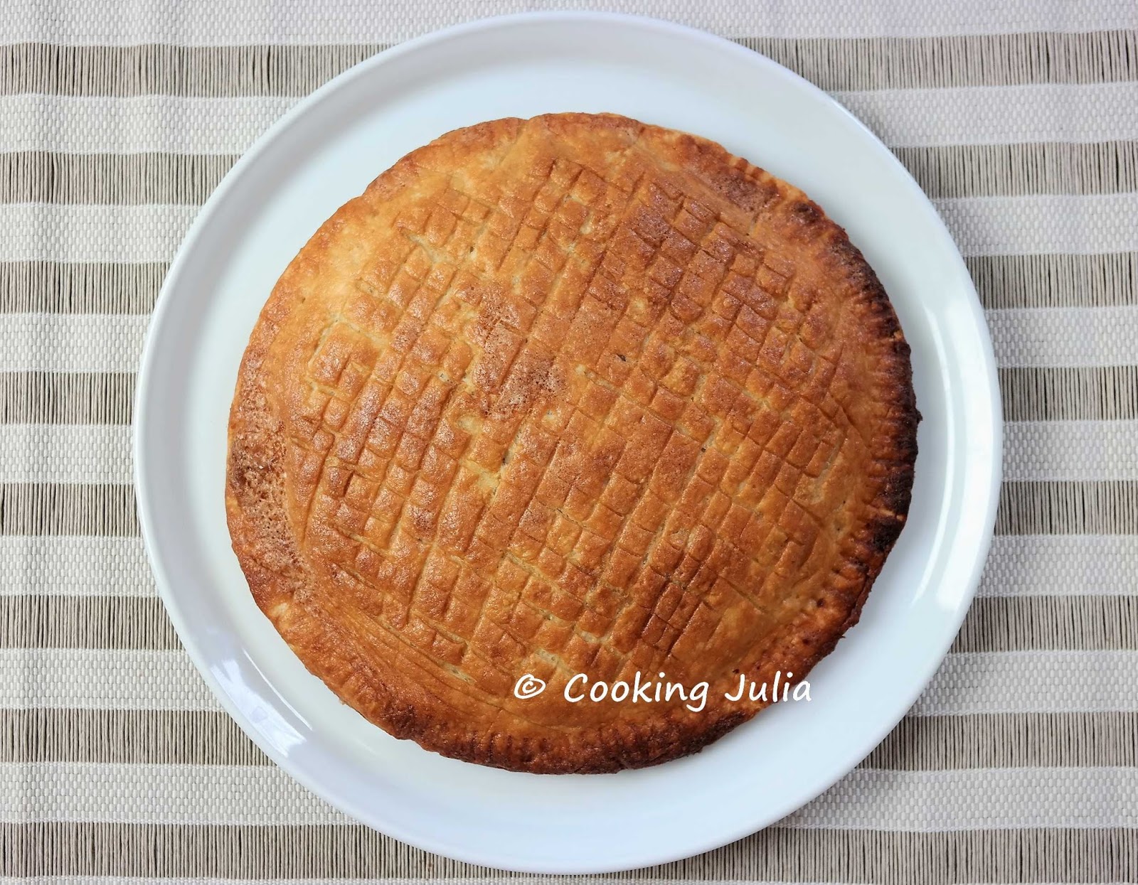 Galette Des Rois à La Crème D amande Thermomix COOKING JULIA : GALETTE DES ROIS À LA CRÈME D'AMANDE VEGAN