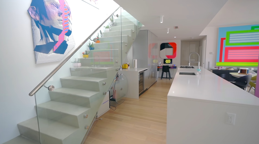 27 Interior Design Photos vs. Karim Rashid's NYC Luxury Penthouse Tour