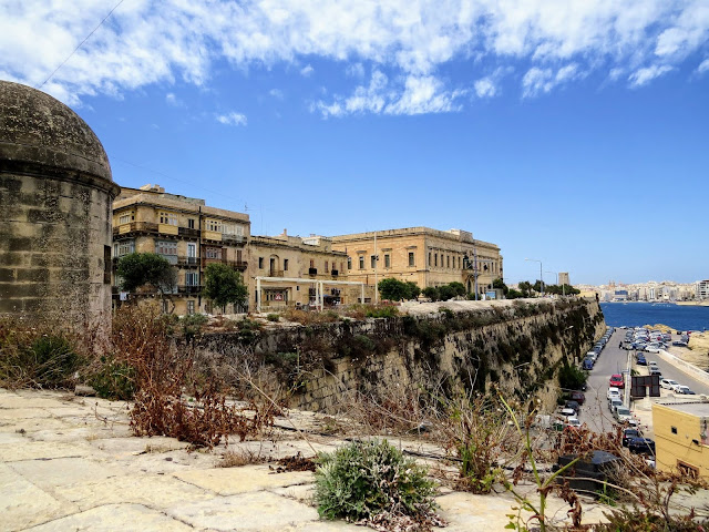 What to see in Malta: the coastline around Valletta