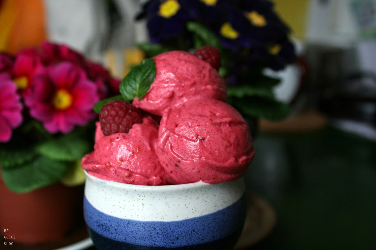 Raspberry Ice Cream (raw, vegan)
