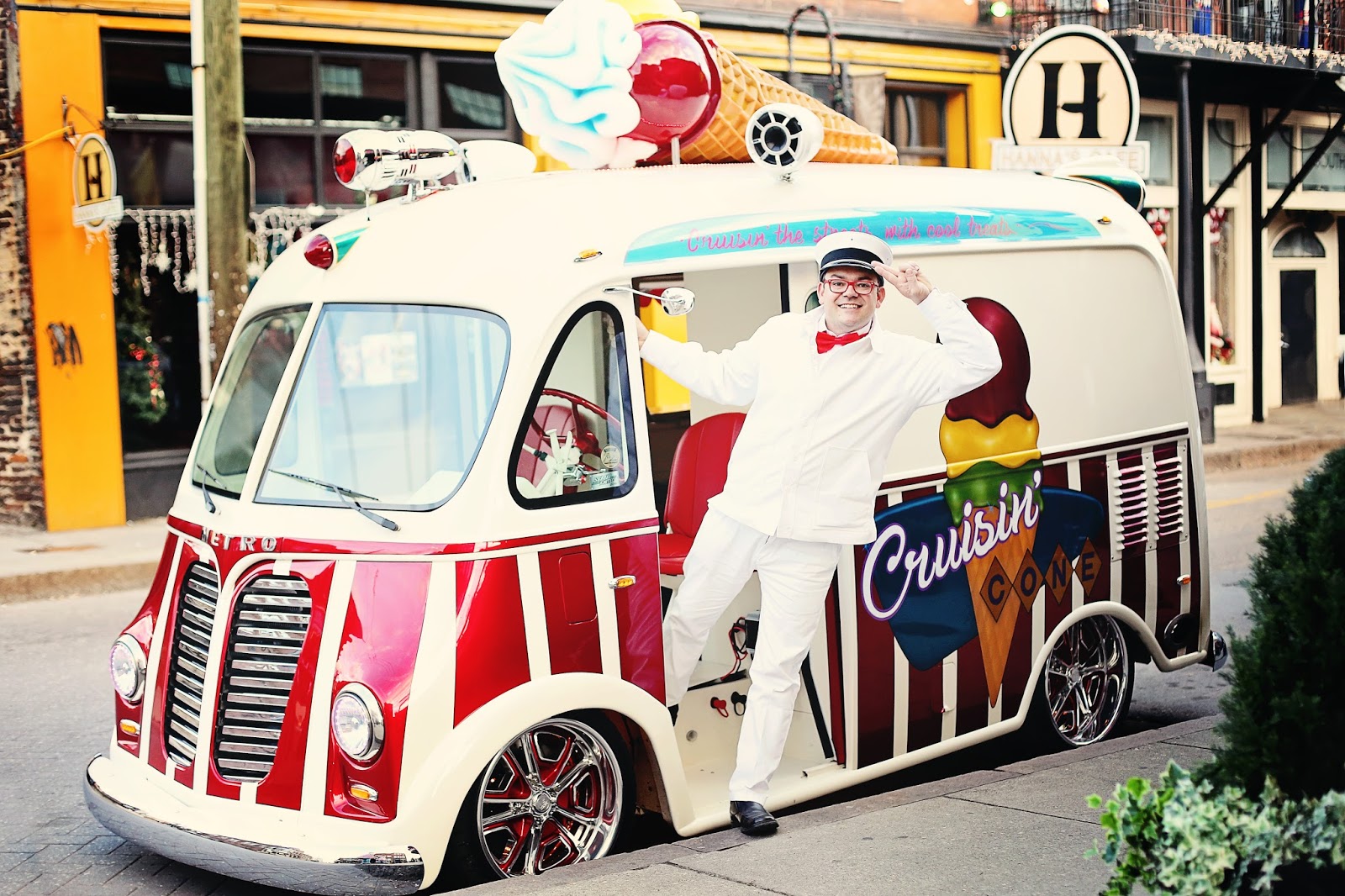 to the Cruisin' Cone Photos of the Cruisin' Cone