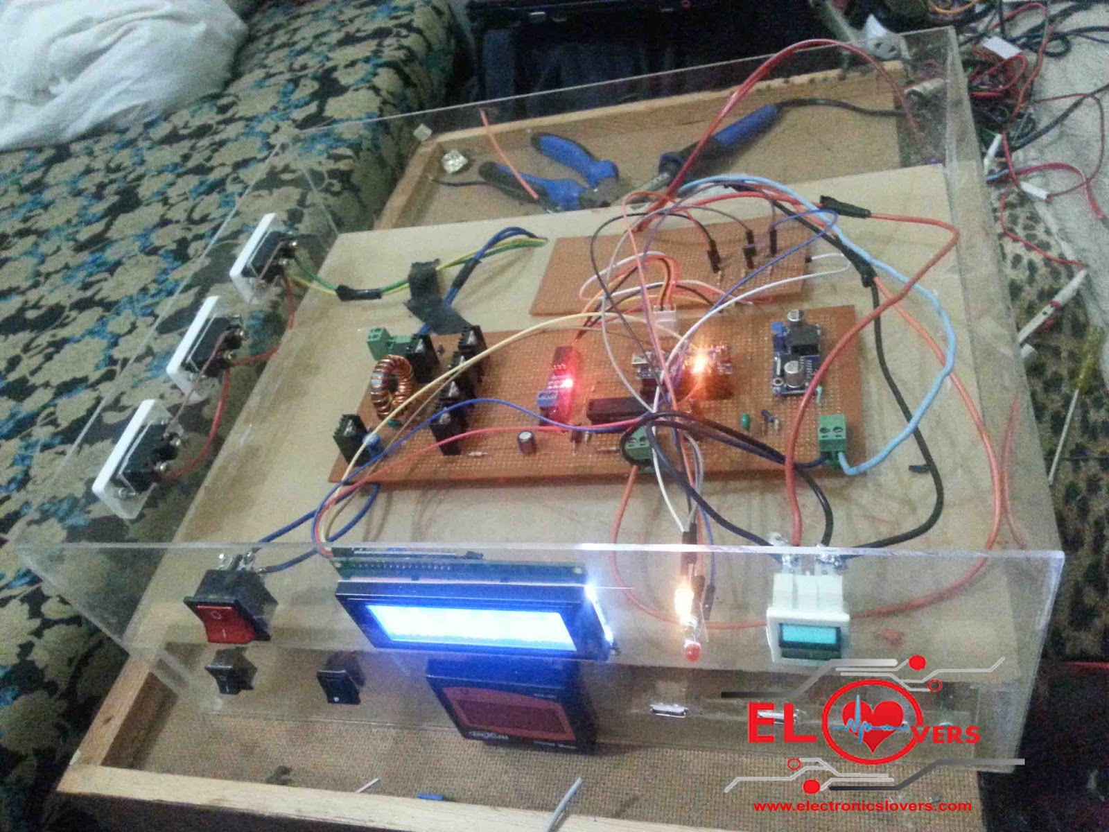 Home Made Maximum Power Point Tracking (MPPT) Charge Controller ...