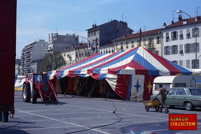 Cirque Bouglione 1974 Photo Hubert Tièche    Collection Philippe Ros 