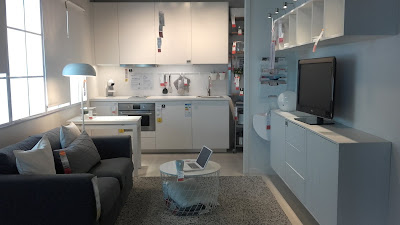 Sala IKEA muito pequena com cozinha integrada Sala com Kitchenet