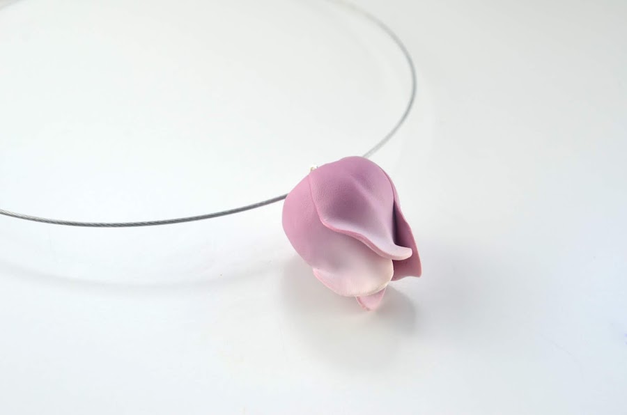 conjunto capullo de rosa en arcilla polimérica