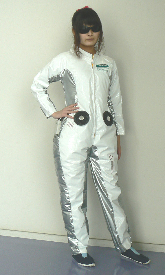 The Future Fashion ・・・・・・・・・・ 電子未来服 Space suit 2010