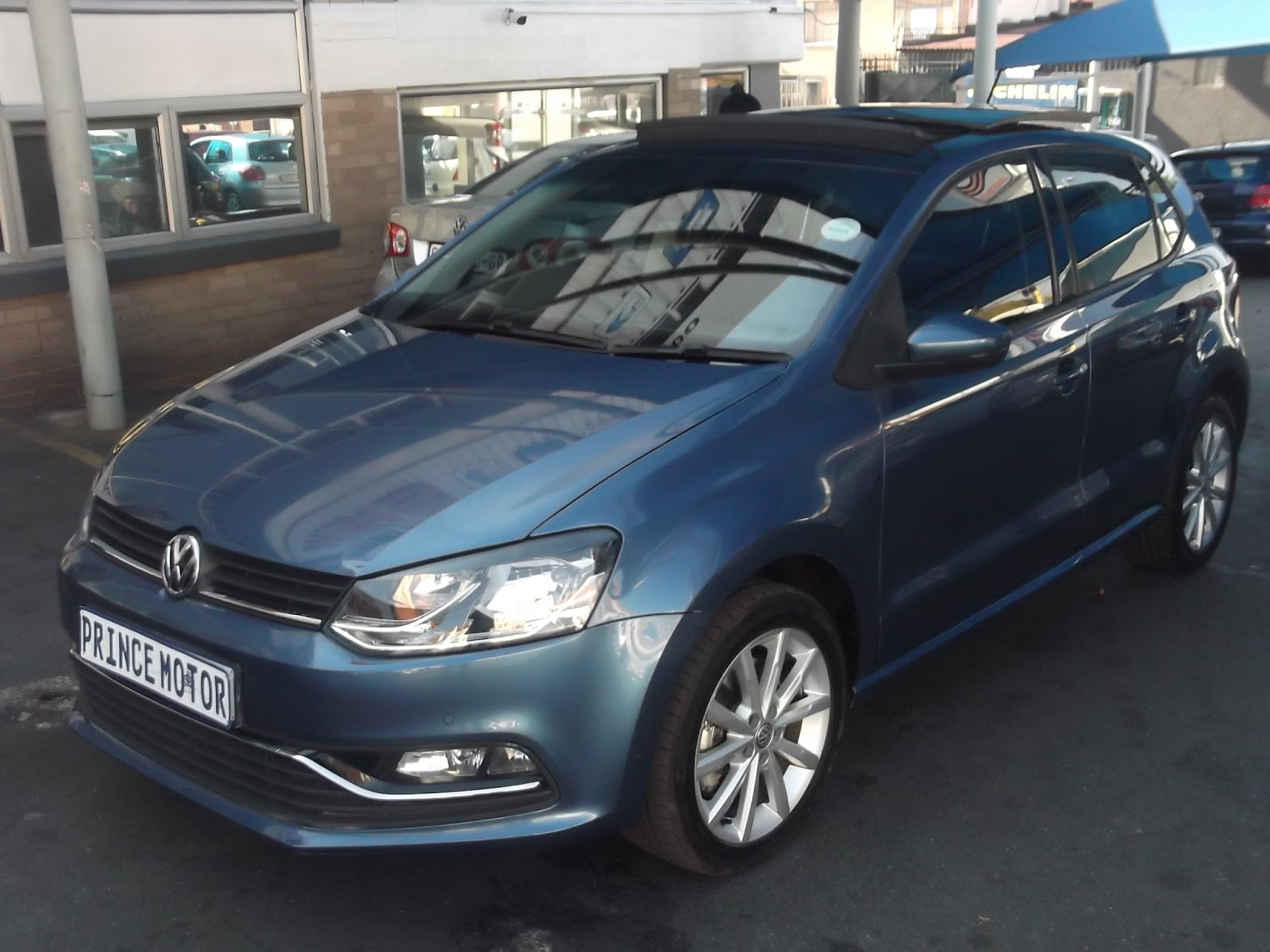 2016 Polo 6 Tsi 1.2 Sunroof R215000