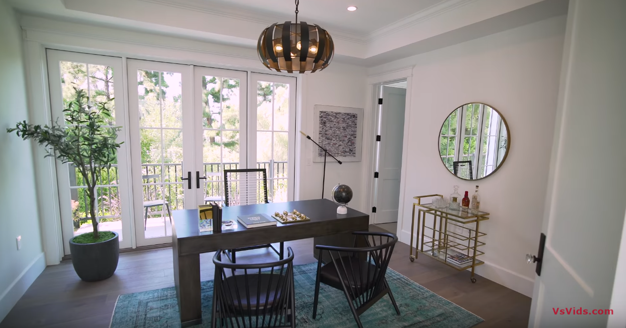 31 Photos vs. Touring a $7,495,000 ENCINO Mansion with 300 Ft Private Driveway! - Luxury Home Tour 31 Photos vs. Touring a $7,495,000 ENCINO Mansion with 300 Ft Private Driveway! - Luxury Home Tour