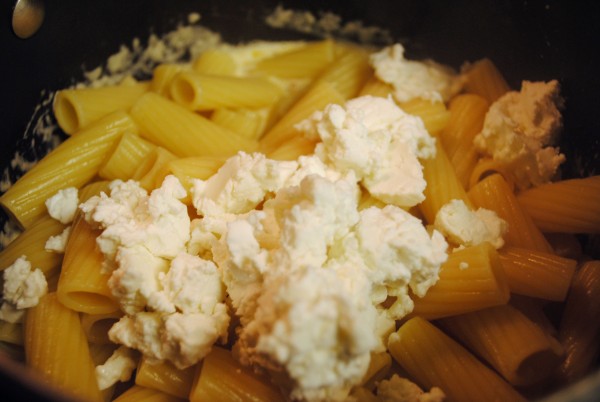 Sundried Tomato and Goat Cheese Rigatoni Sundried Tomato and Goat Cheese Rigatoni