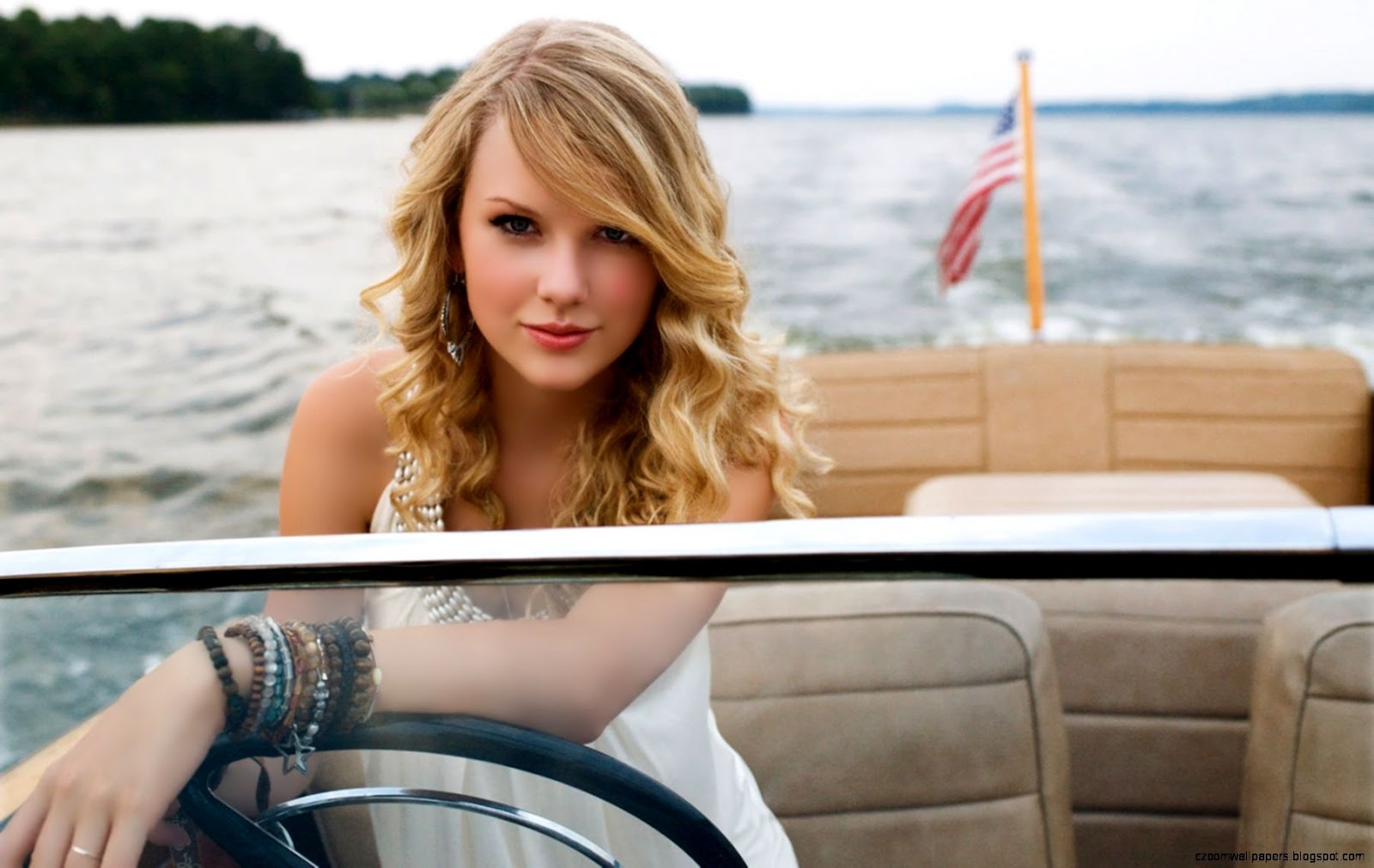 Taylor Swift Boat
