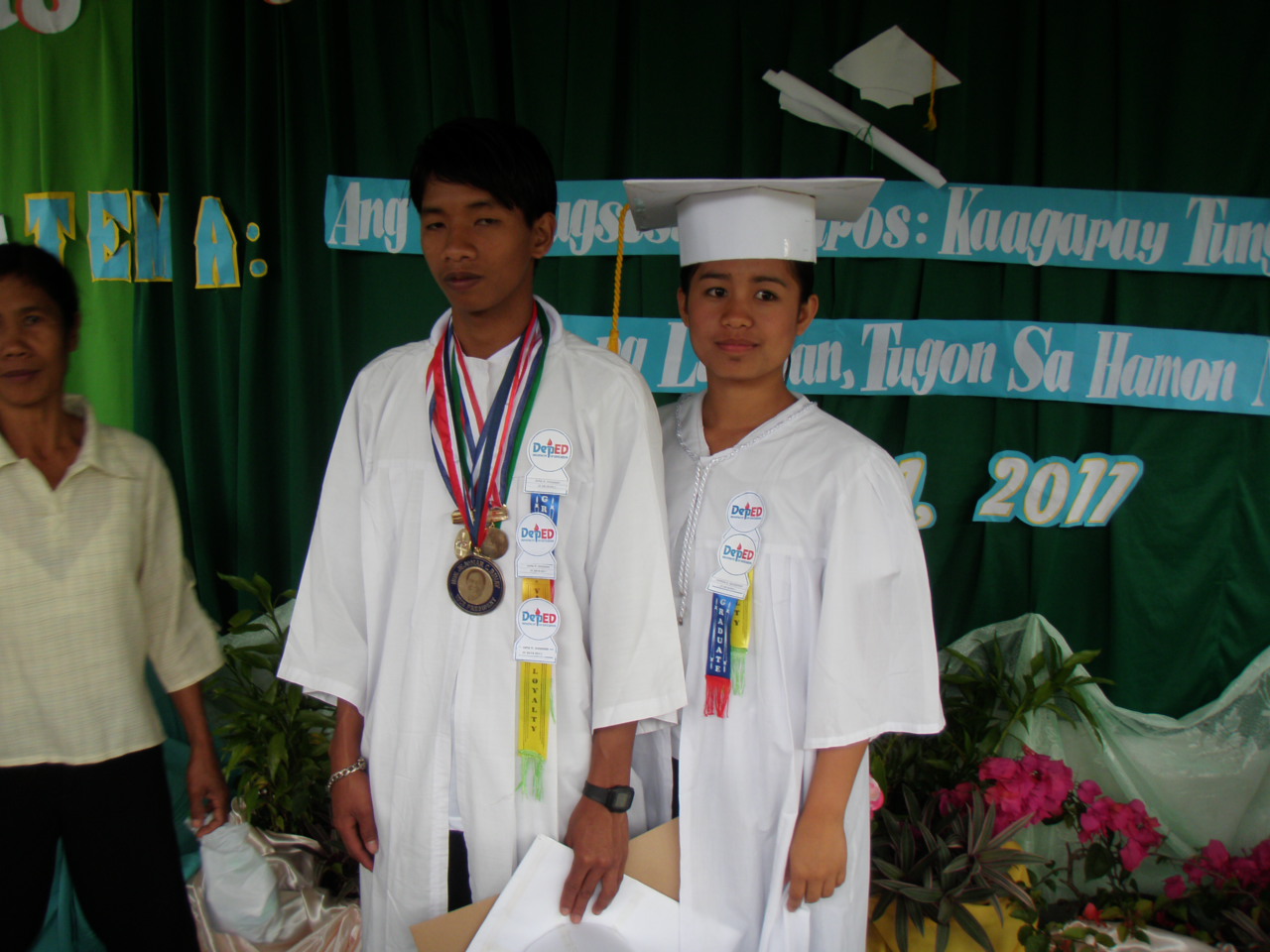 My Philippines HIGH SCHOOL GRADUATION IN THE VILLAGES OF THE PHILIPPINES