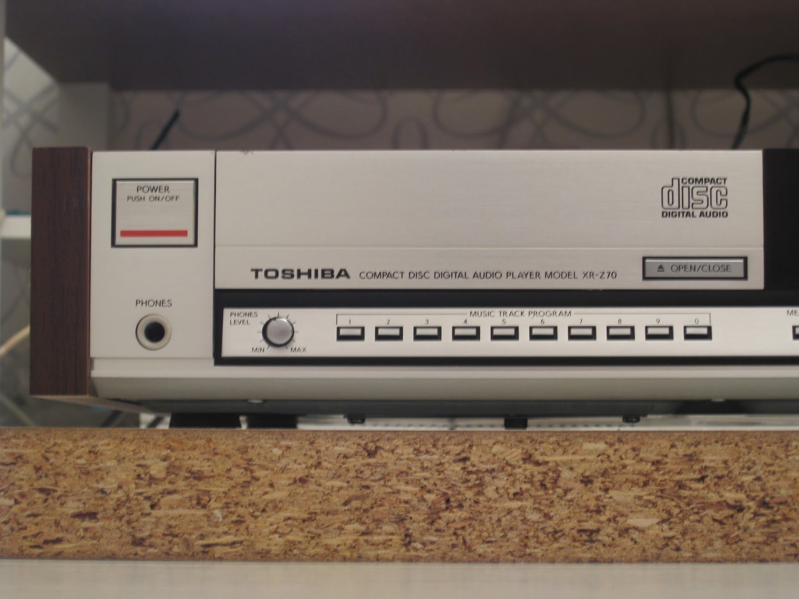 Infrequent Sound [sex.tex] technology Toshiba AUREX XRZ70 compact