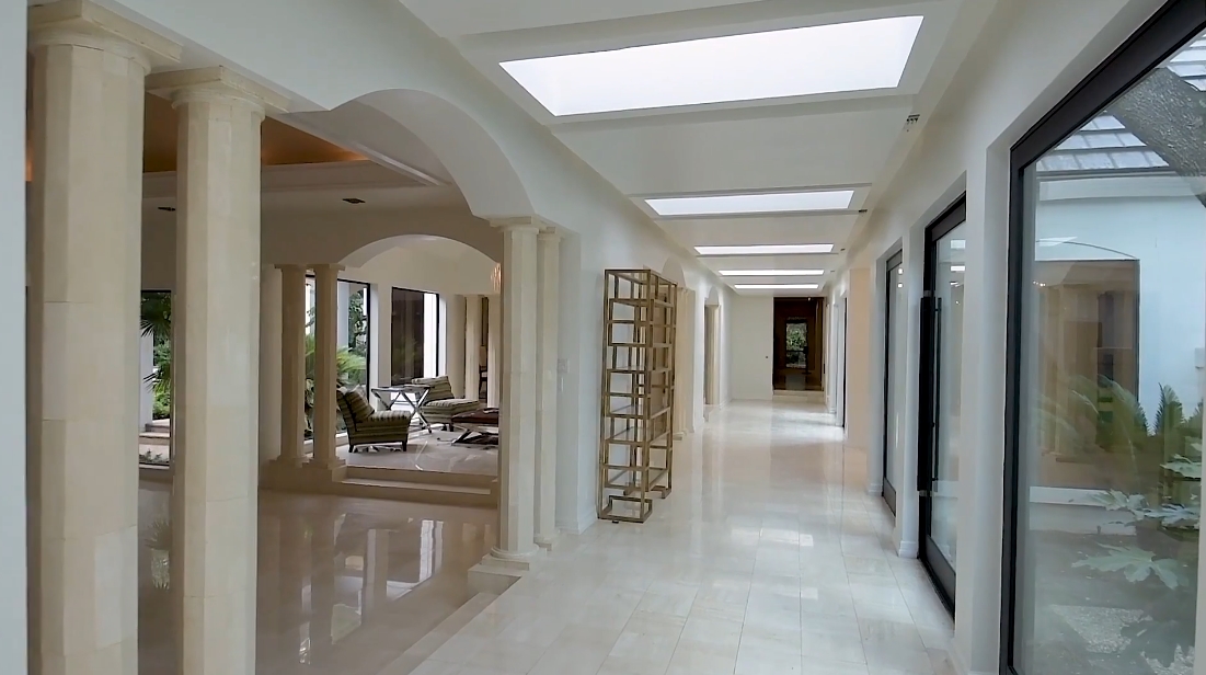 19 Interior Design Photos vs. Tour 1 Dartford Ln, San Antonio, TX