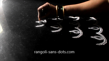 Diya-rangoli-with-bangles-1211ae.jpg