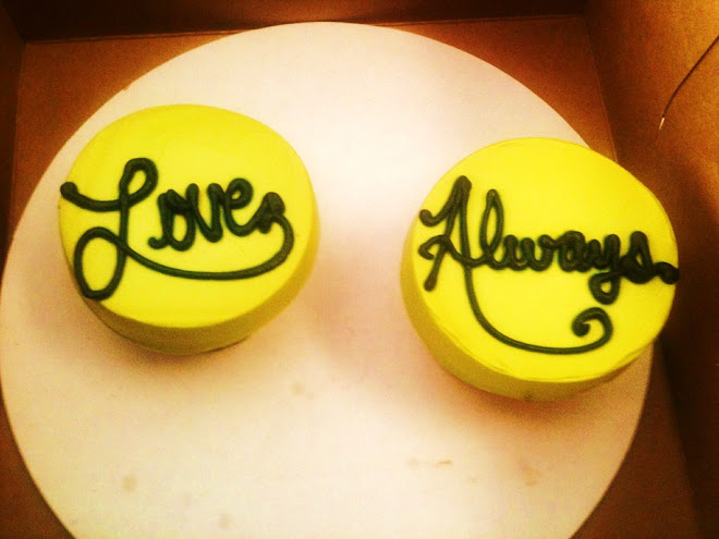 Love_Always_Wedding_Rum_Cupcakes