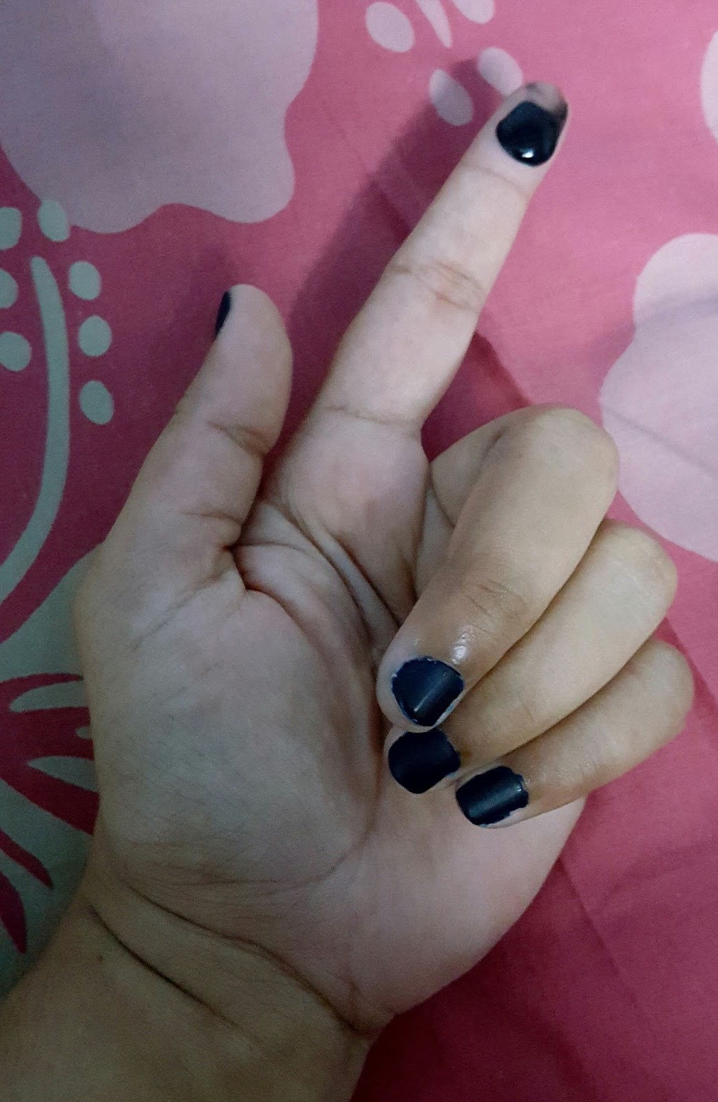 Download I Am Beauty Geek Review Of Charcoal Cream Mask PSD Mockup Templates