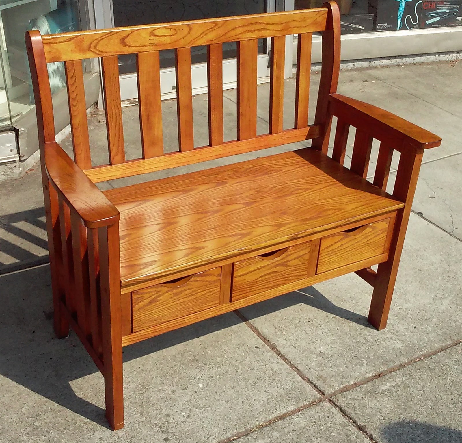 UHURU FURNITURE & COLLECTIBLES SOLD 18071 Modern Mission Oak 40