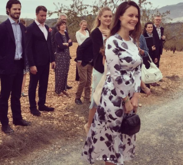 Mattias Klum got married with Iris Alexandrov in the Lecrin Valley. Princess Sofia wore Viktoria Chan Bloom Long Silk Dress