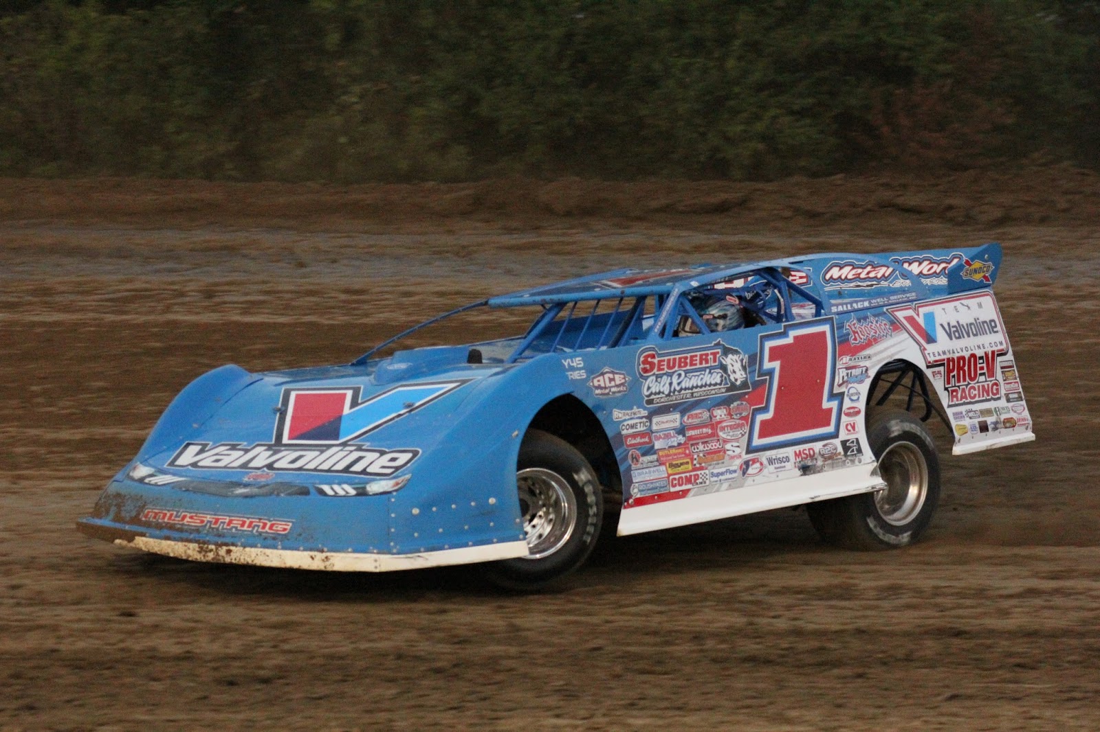 Midwest Racing News: Moyer Makes History at Quincy Raceways