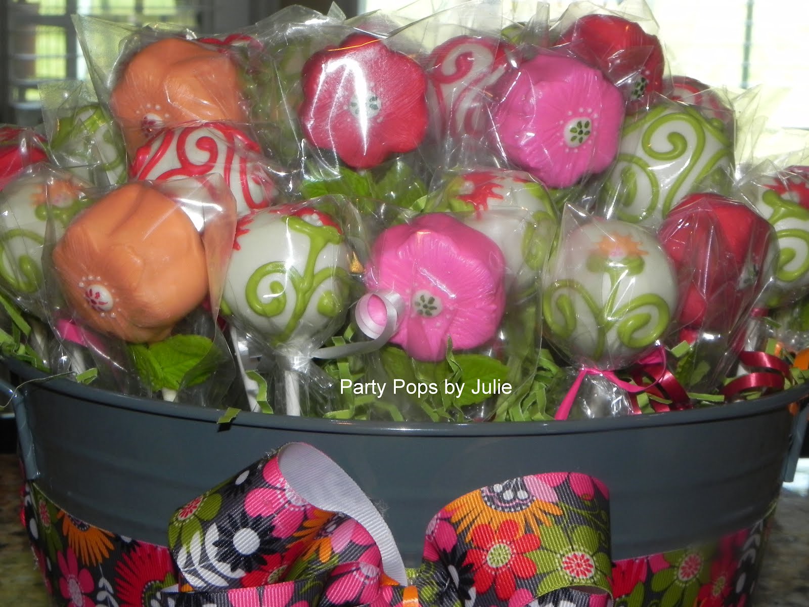 Wedding Cake Pops Centerpieces