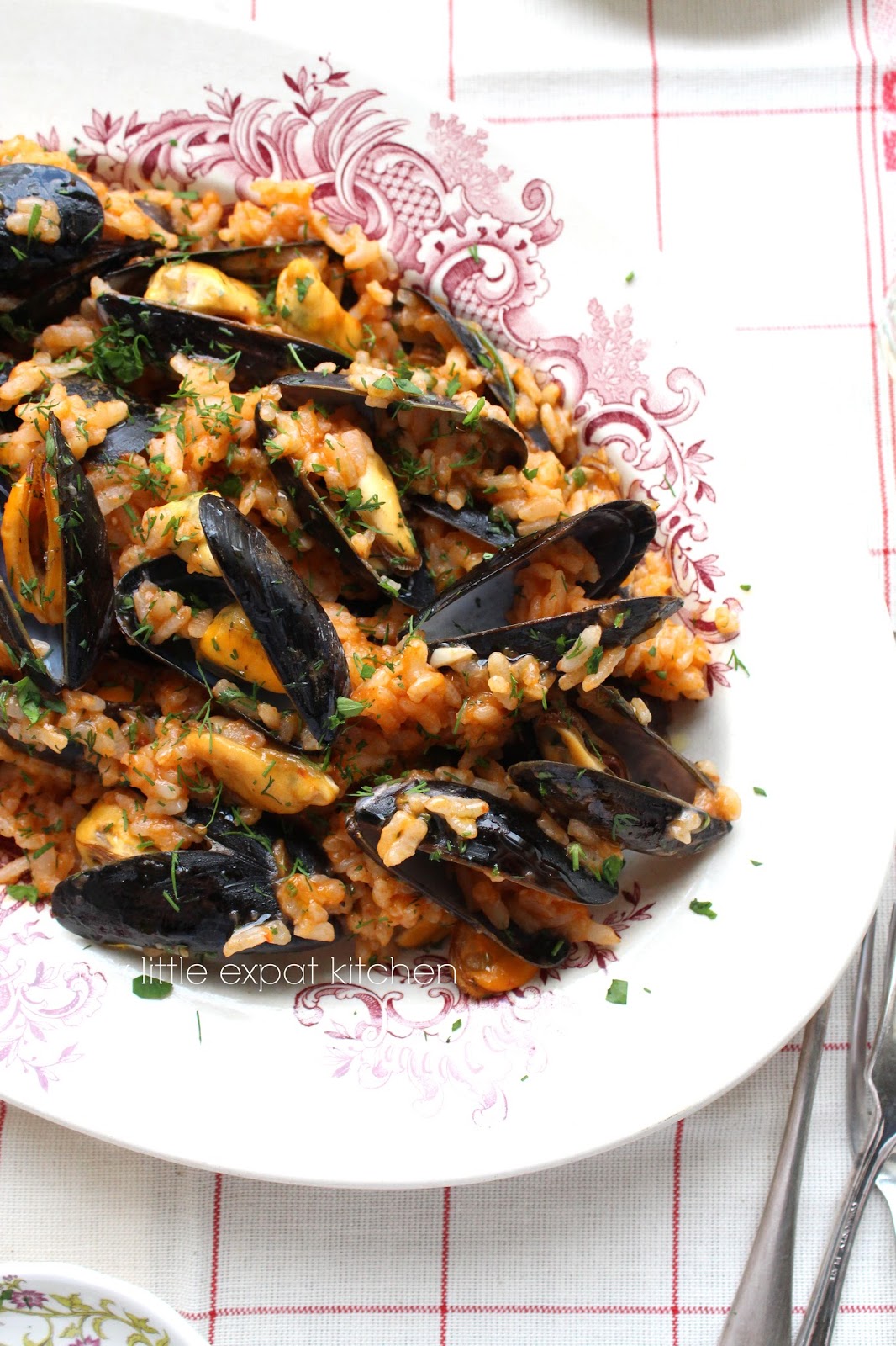 My Little Expat Kitchen Midopilafo Greek mussel pilaf with tomatoes