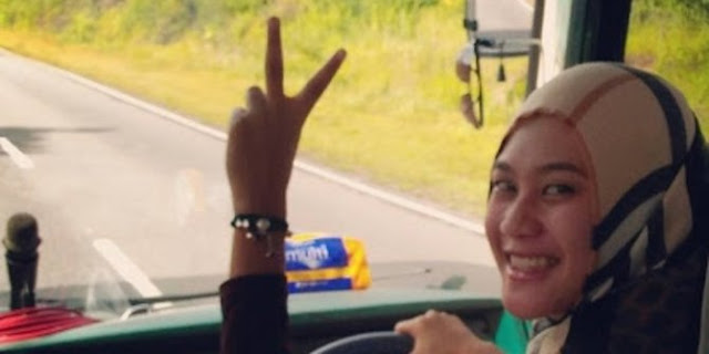 7 Sopir Cantik ini Bak Bidadari Jalanan 7 Sopir Cantik ini Bak Bidadari Jalanan