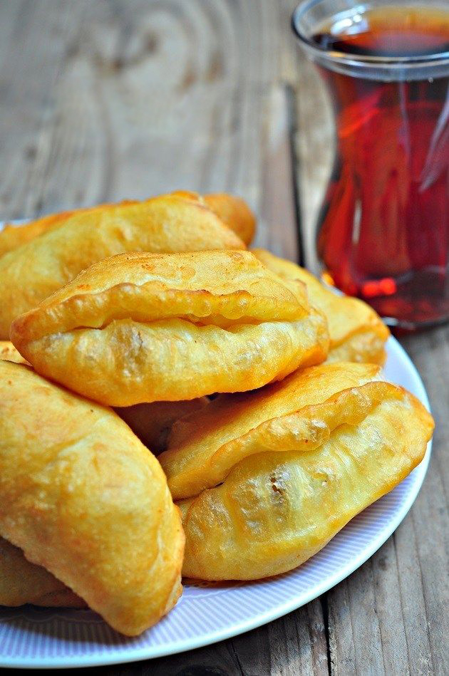 Otlu Mantarlı Pişi CHAYSAATİ çay saati için pasta, kek, tatlı, börek