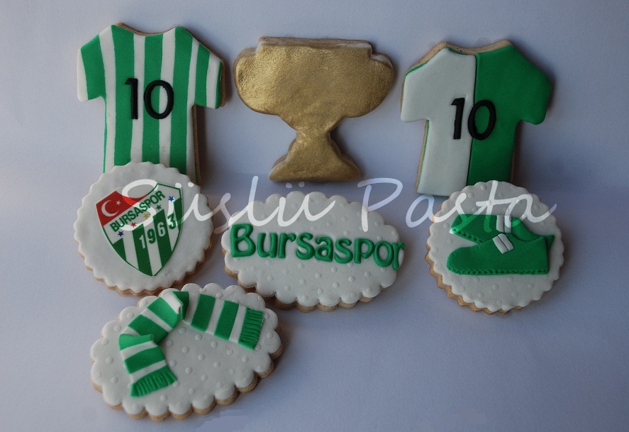 Süslü Pasta Futbol Temalı Kurabiyeler