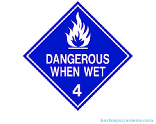 Dangerous when wet (Berbahaya saat basah) - berbagaireviews.com