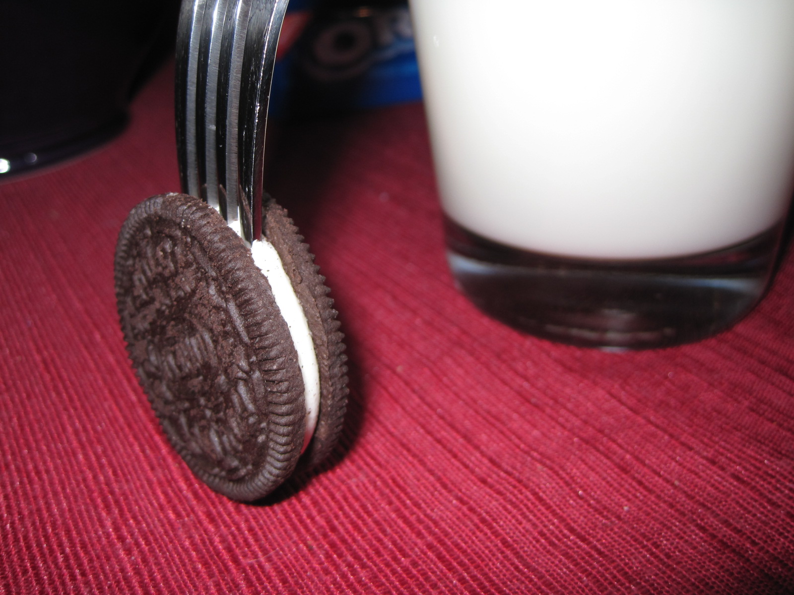 Adventures in Everything: Adventures in Eating Oreo Cookies