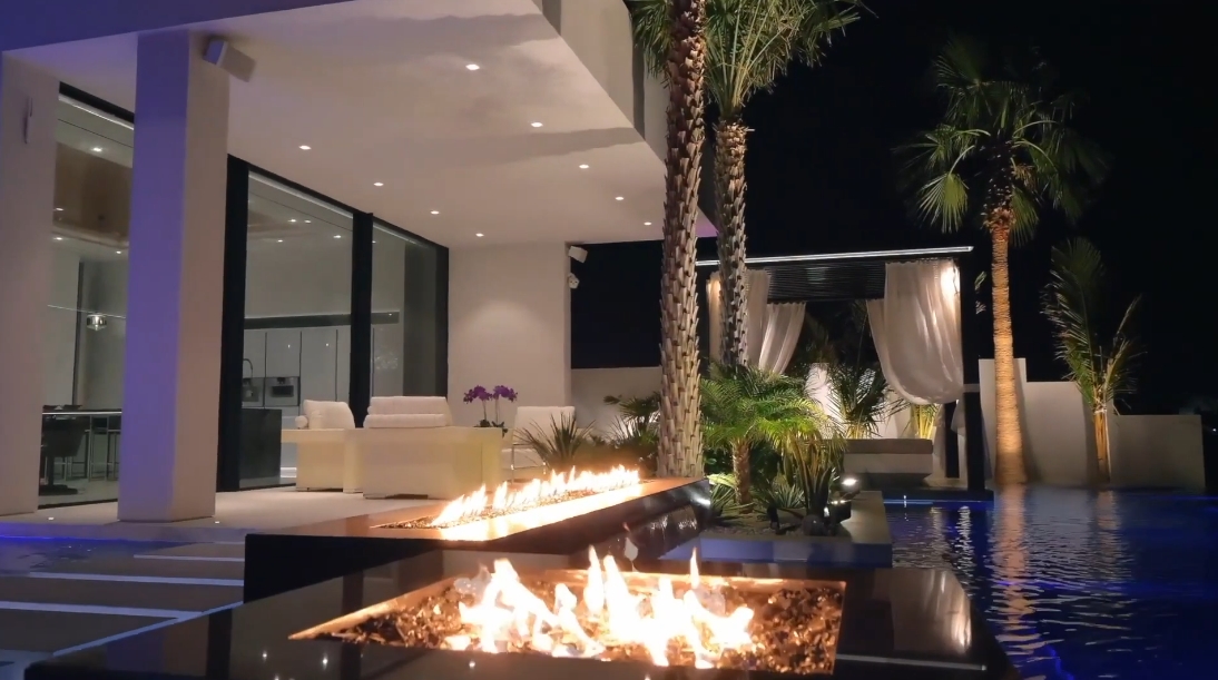 92 Interior Design Photos vs. ONE100, Palm Jumeirah Dubai Luxury Beach Mansion Tour