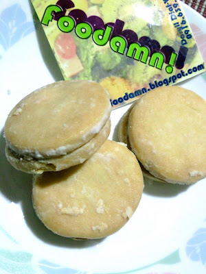 Alfajor-Caramel Sandwich Cookies