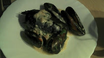 Mejillones con salsa de bacalao ahumado...