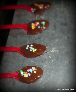 Chocolate and Valentines on the Virtual Refrigerator, an art link-up hosted by Homeschool Coffee Break @ kympossibleblog.blogspot.com - How to make these pretty chocolate covered spoons for your coffee or hot cocoa loving Valentine.
