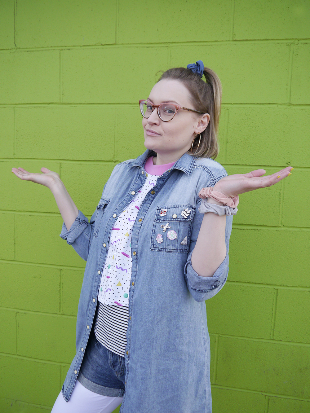 easy halloween costume: 90s Nickelodeon show Clarissa Explains It All with only 5 items