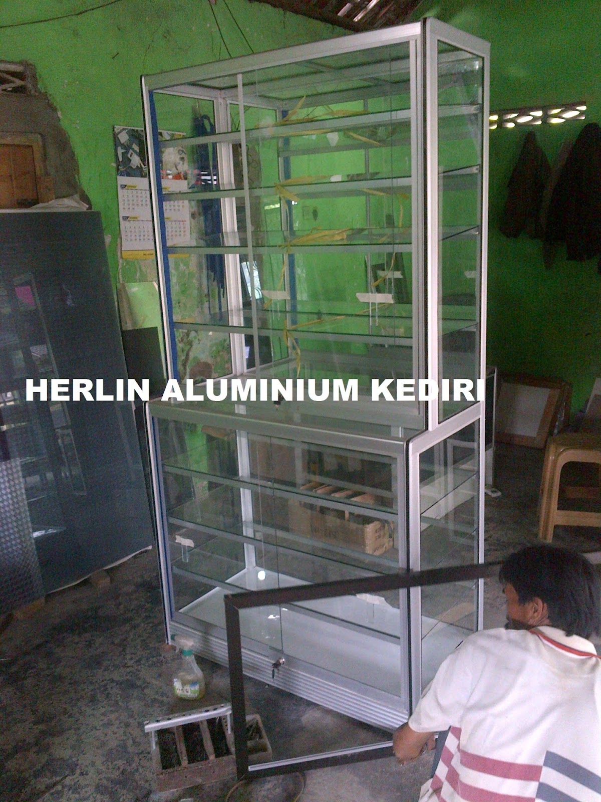 Daftar Harga Etalase Showcase Ukuran Standard dan Ukuran Custom Periode