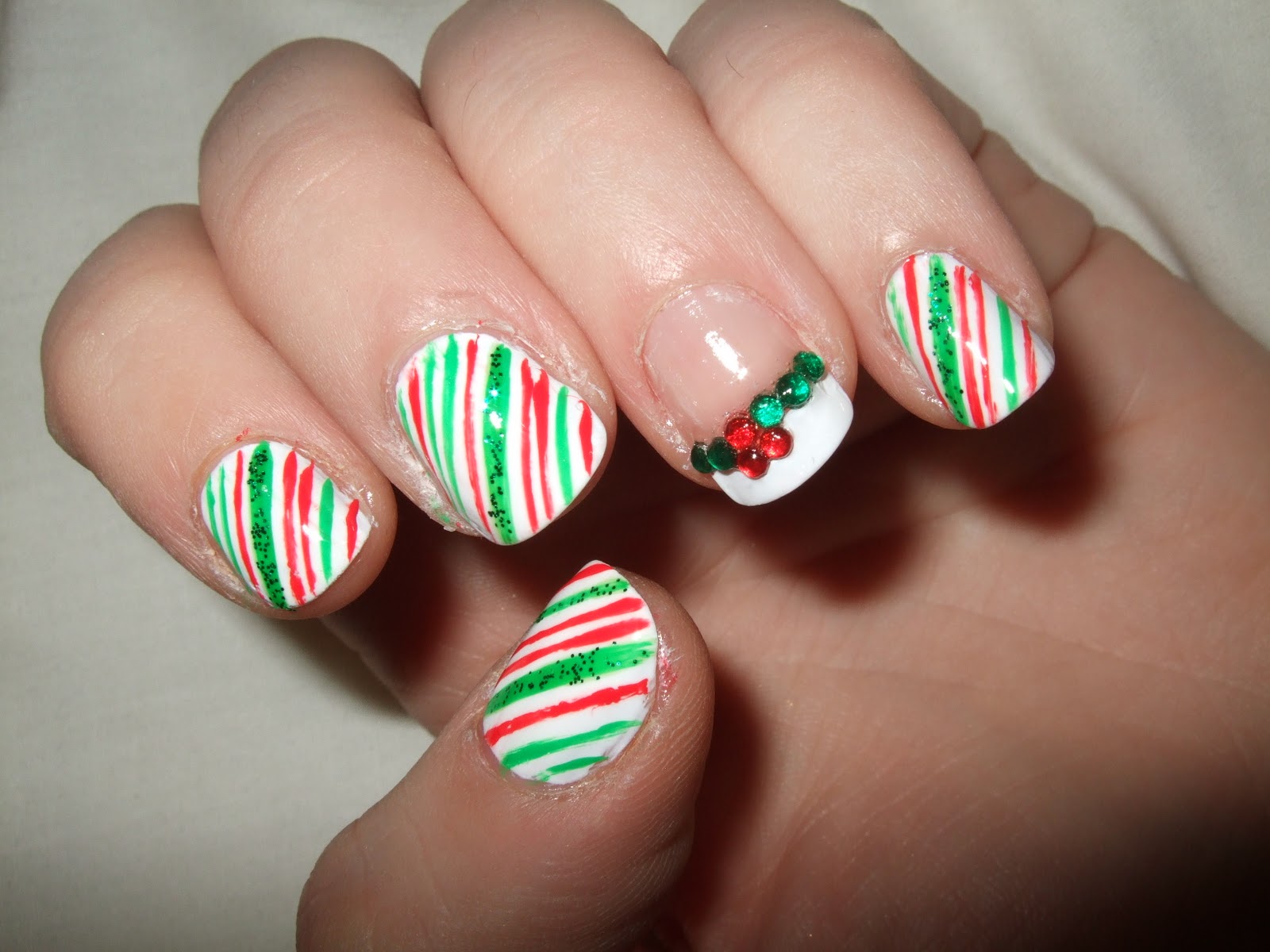 Oooooh Pretty: Christmas Nails  Candy Cane Nails!