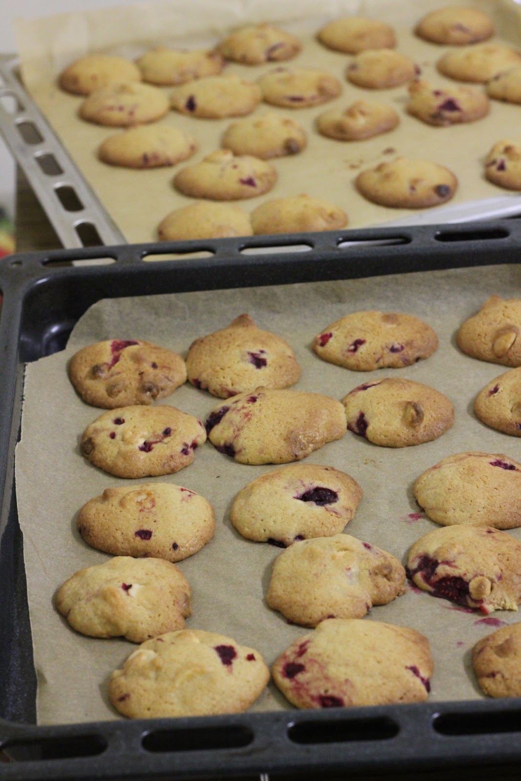 BAKING TRAY \________/ Cookie cravings...