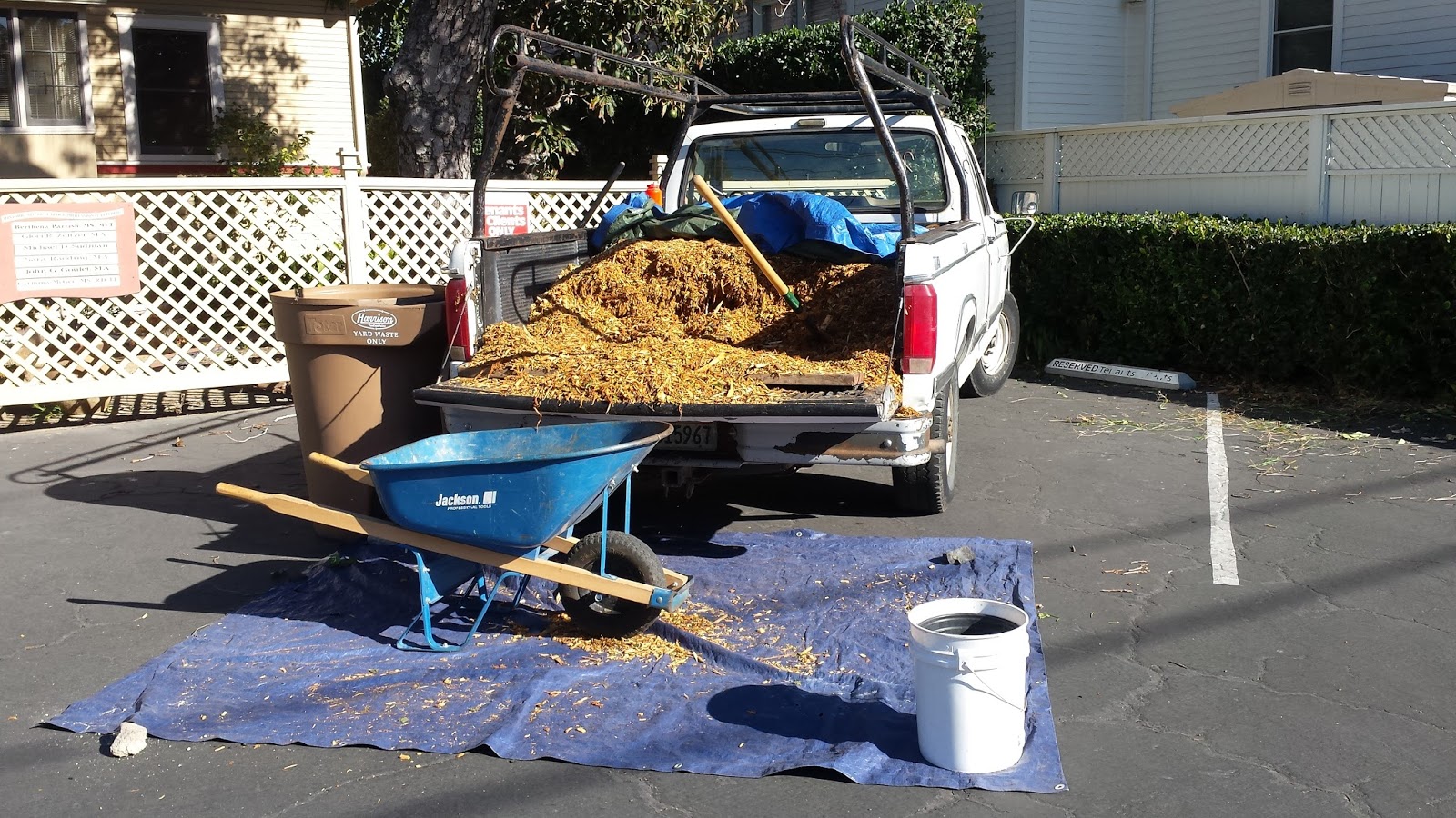 Ventura Cooperative Ventura Cooperative Delivers Mulch and Soil