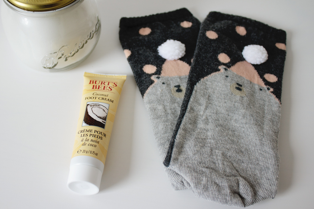 Burt's Bees Foot Cream, coconut oil and women'secret socks Burt's Bees Foot Cream, coconut oil and women'secret socks