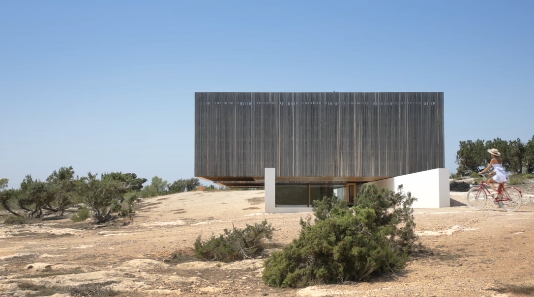 22 Interior Design Photos vs. Marià Castelló Martínez Modern Home Nested In Stone Tour