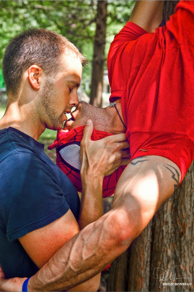 Gay Kiss Of The Week 28