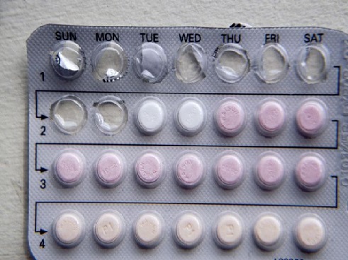 ¿Qué sucede si deja de tomar anticonceptivos y luego comienza a tomarlo nuevamente?