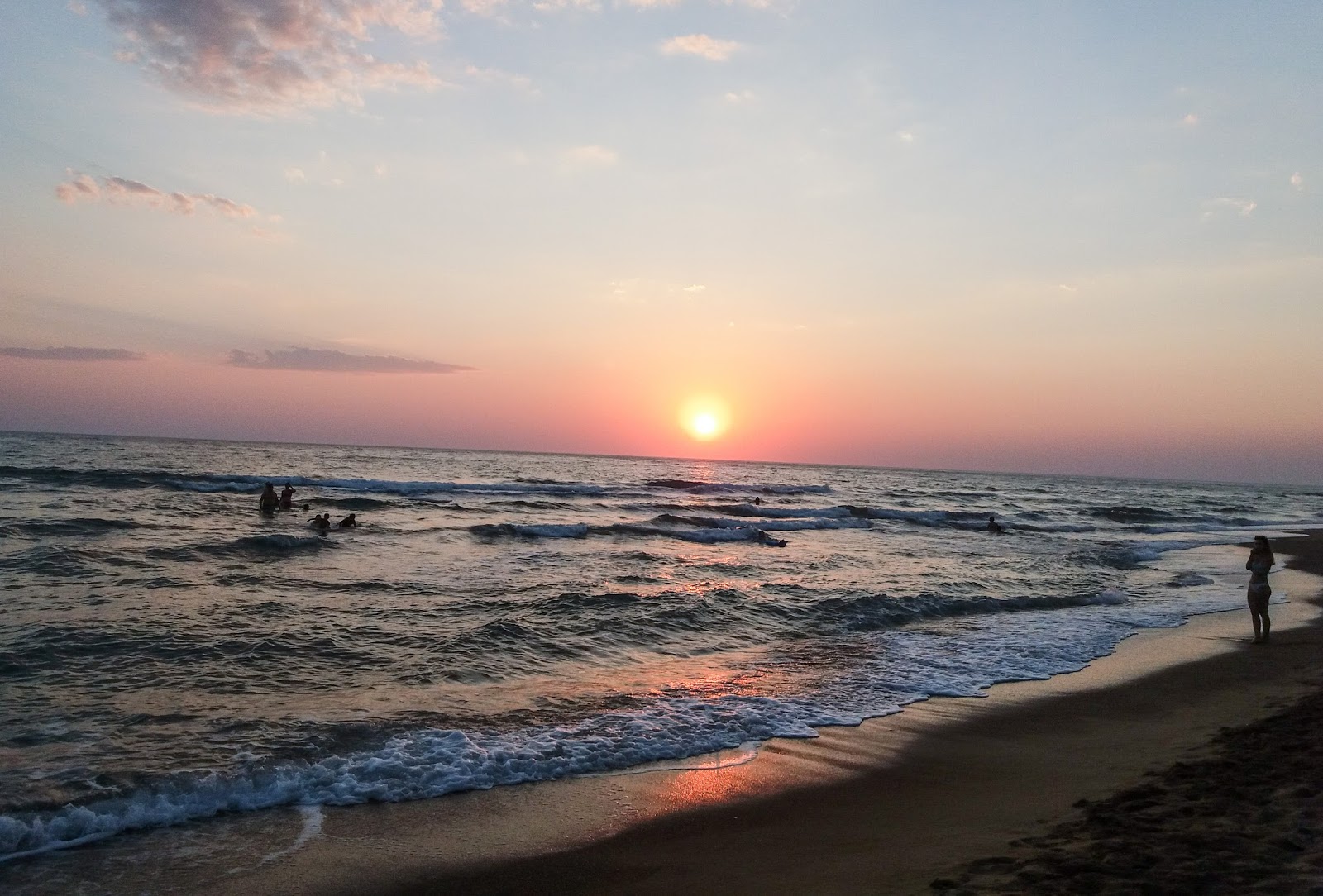 Γιάννης Λύρης: Παραλία Ζαχάρω. Δυτική Πελοπόννησος: Ηλιοβασίλεμα, η απόλυτη  ηρεμία.