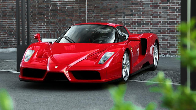 Gambar Mobil Sport Ferrari Enzo 01